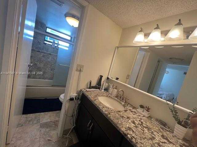 Small Image of 2625 COLLINS AVE #1508, Miami Beach Number 4