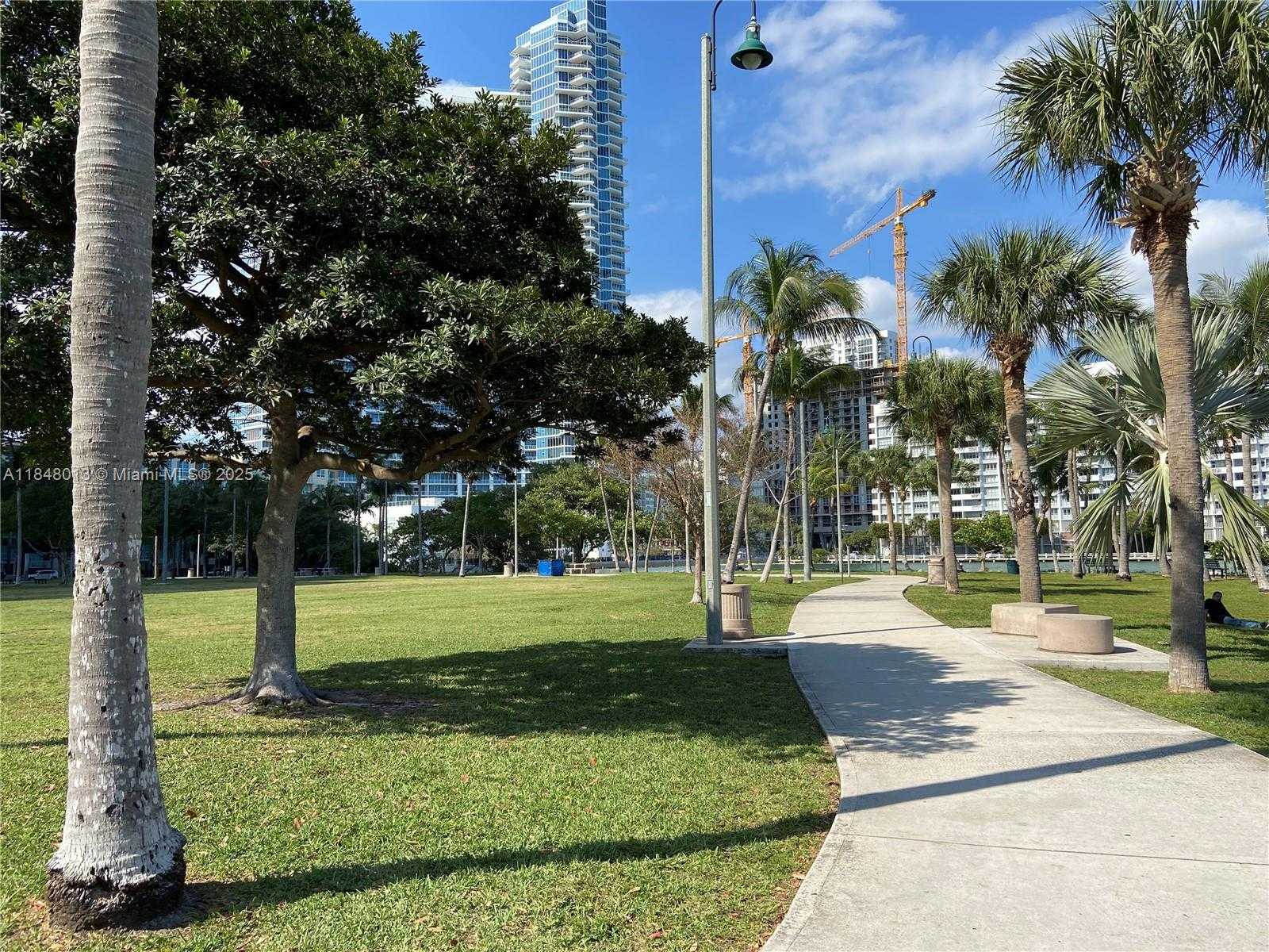 Small Image of 1900 NORTH BAYSHORE DR #4708, Miami Number 19