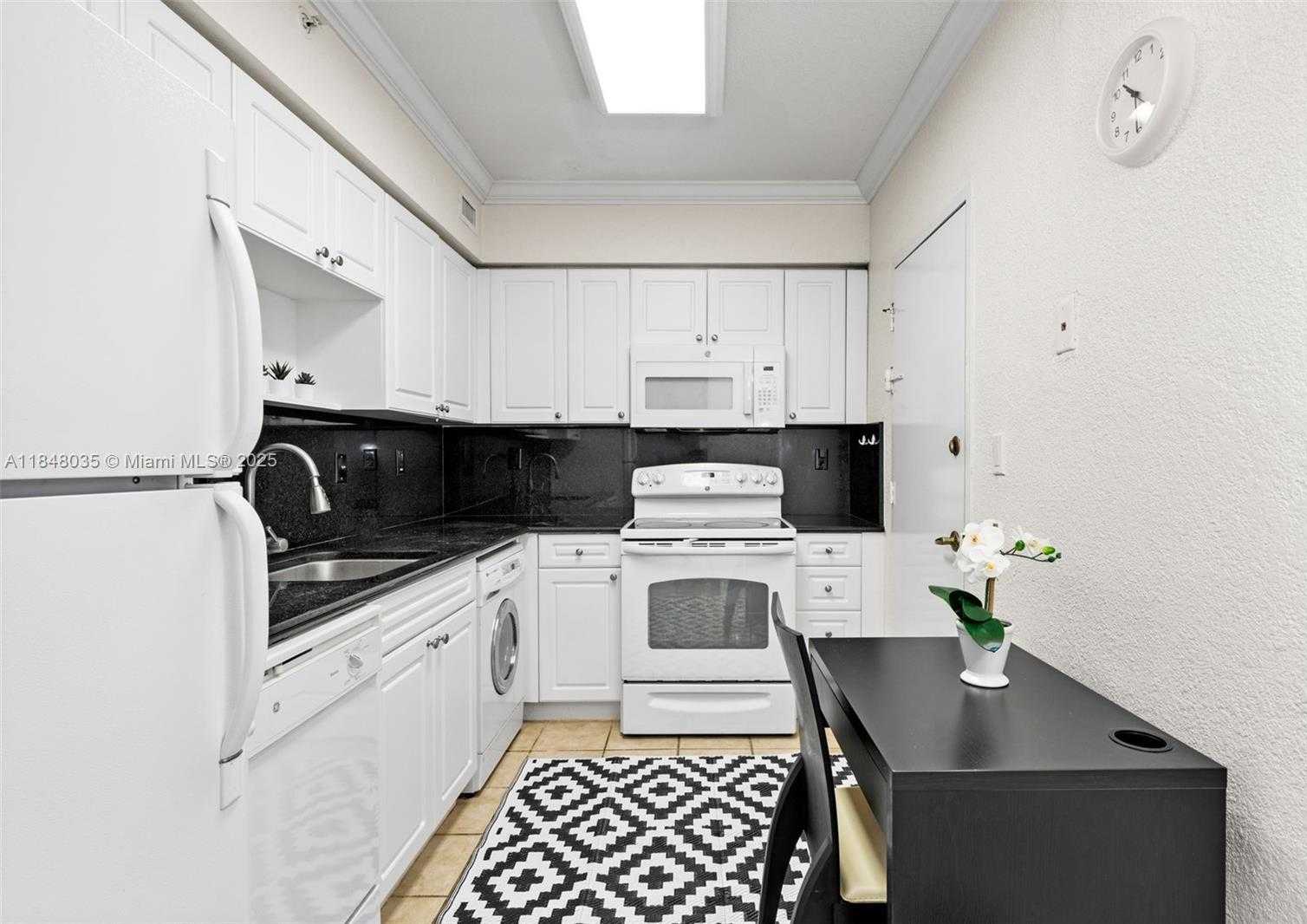 Small Image of 2501 SOUTH OCEAN DR #PH39, Hollywood Number 15