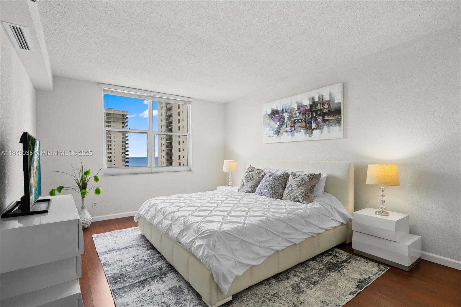 Small Image of 2501 SOUTH OCEAN DR #PH39, Hollywood Number 19