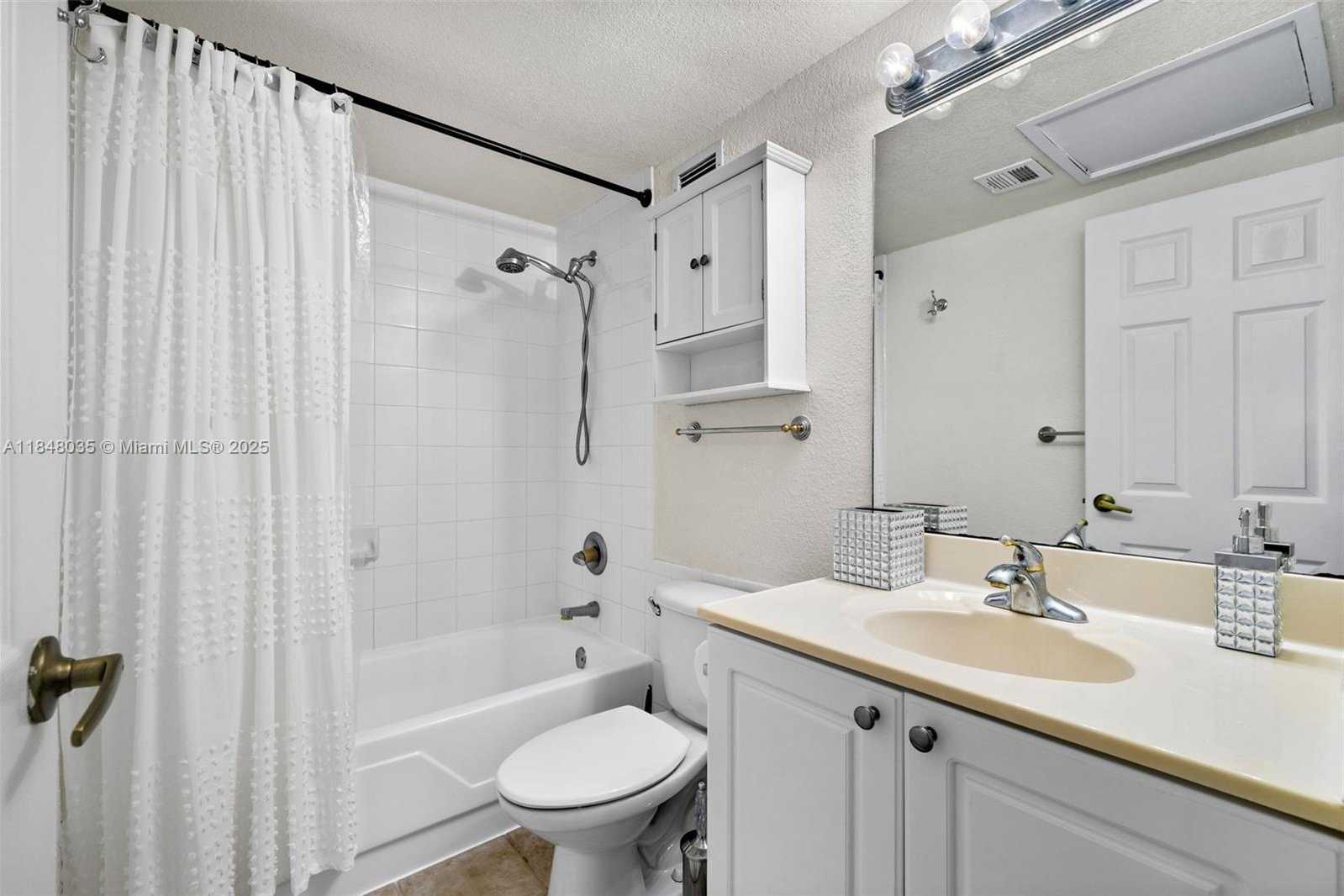 Small Image of 2501 SOUTH OCEAN DR #PH39, Hollywood Number 23