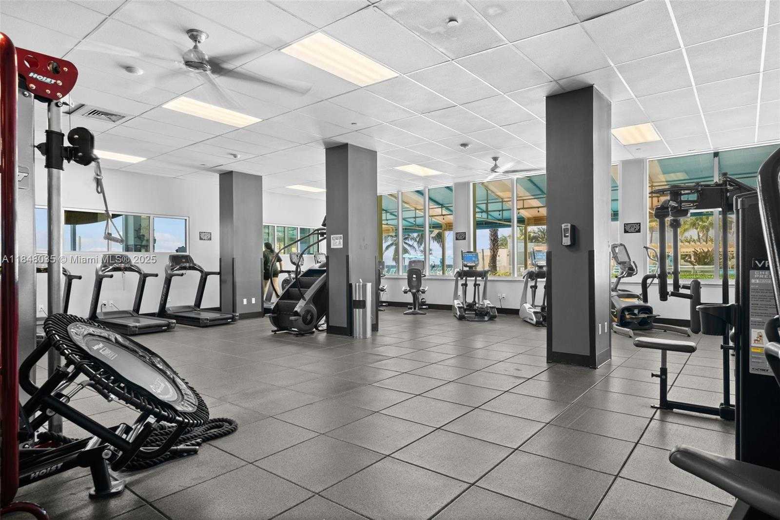 Small Image of 2501 SOUTH OCEAN DR #PH39, Hollywood Number 29