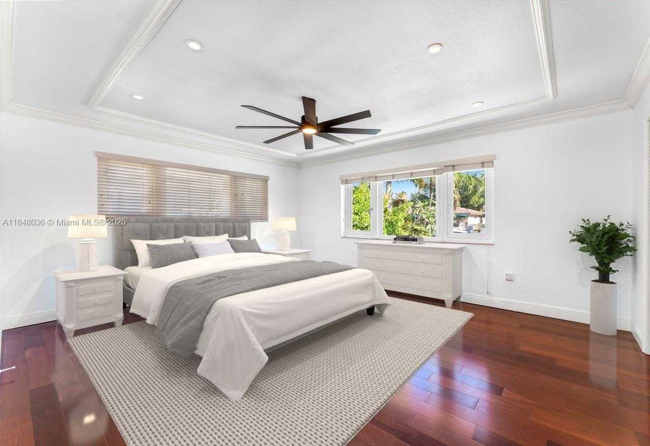 Small Image of 12511 RAMIRO ST, Coral Gables Number 10