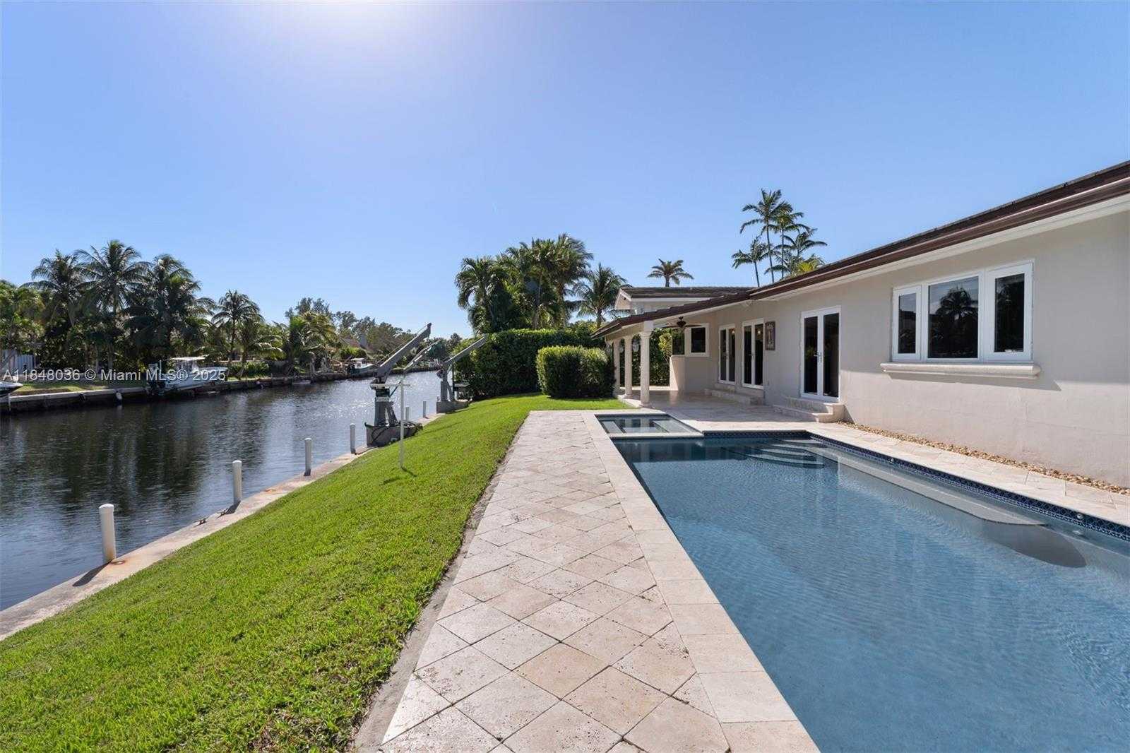 Small Image of 12511 RAMIRO ST, Coral Gables Number 16
