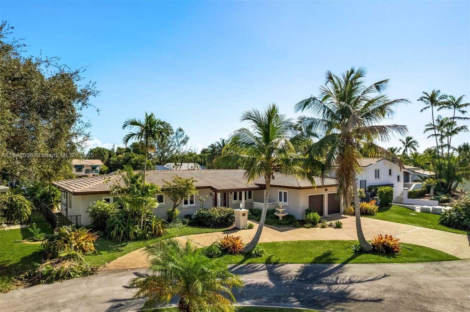 Small Image of 12511 RAMIRO ST, Coral Gables Number 20