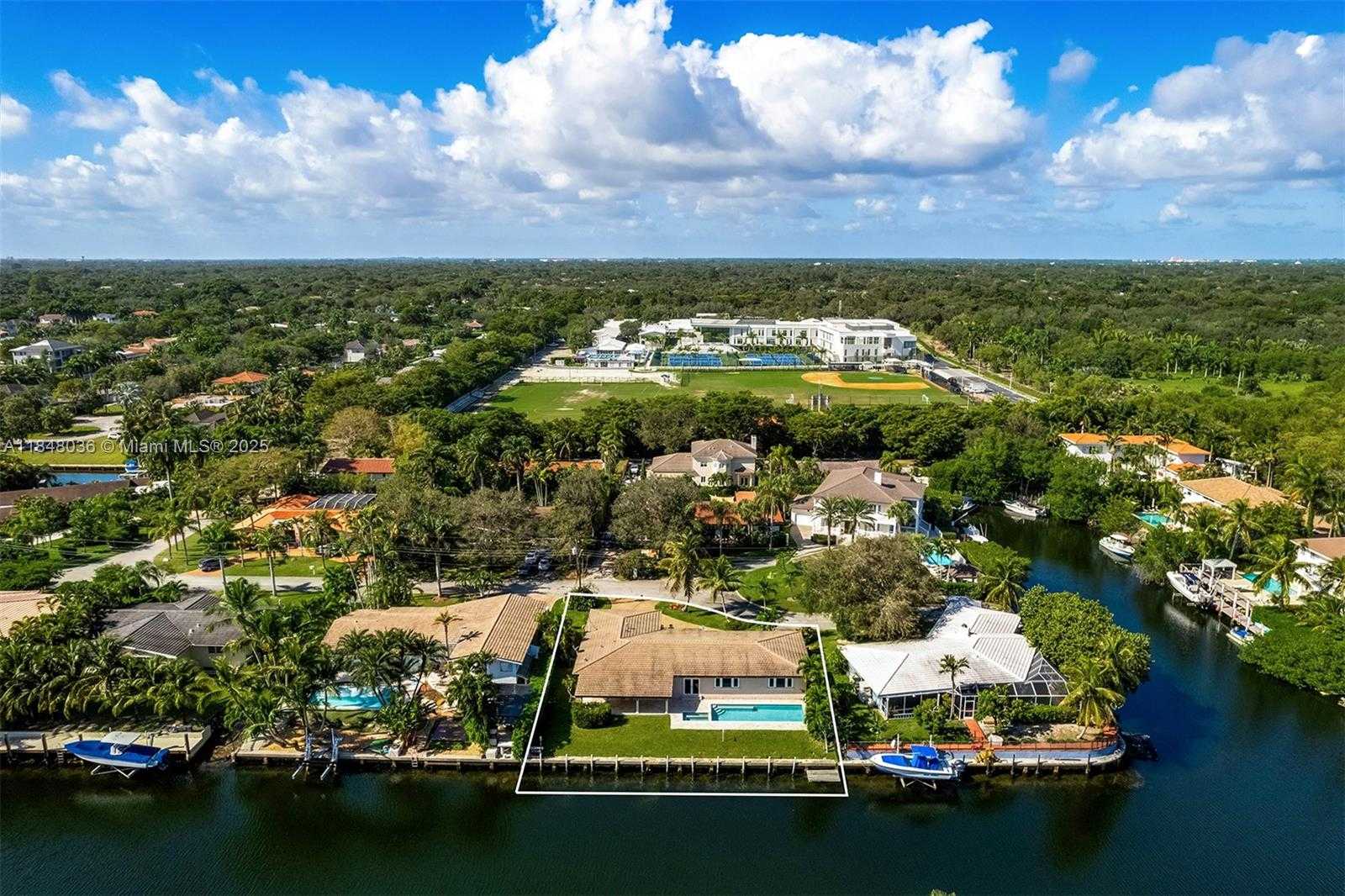 Small Image of 12511 RAMIRO ST, Coral Gables Number 26