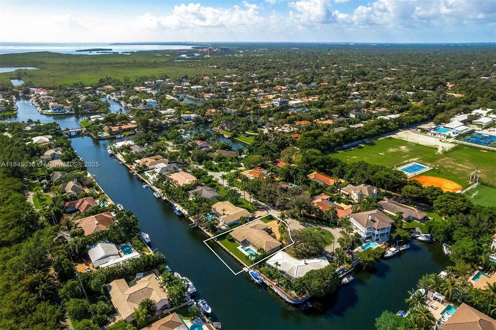 Small Image of 12511 RAMIRO ST, Coral Gables Number 28