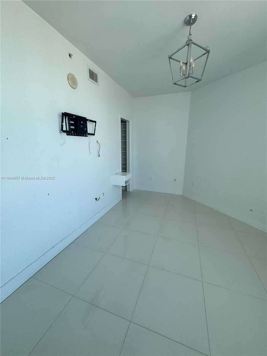 Small Image of 350 SOUTH MIAMI AVE #3007, Miami Number 11