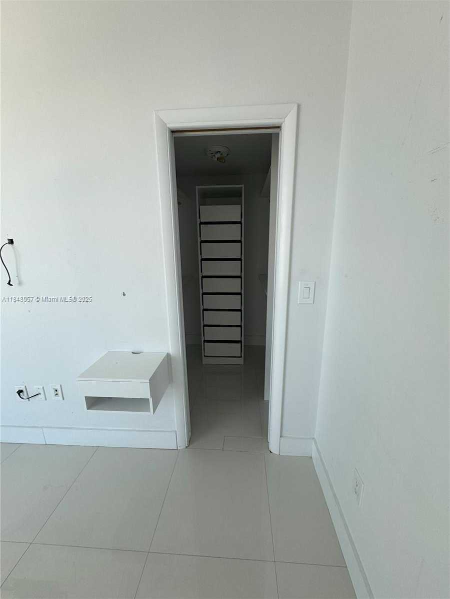 Small Image of 350 SOUTH MIAMI AVE #3007, Miami Number 13