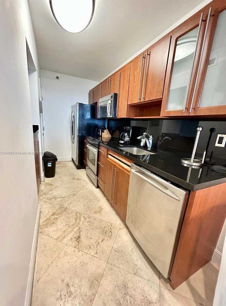Small Image of 100 LINCOLN RD #1519, Miami Beach Number 4