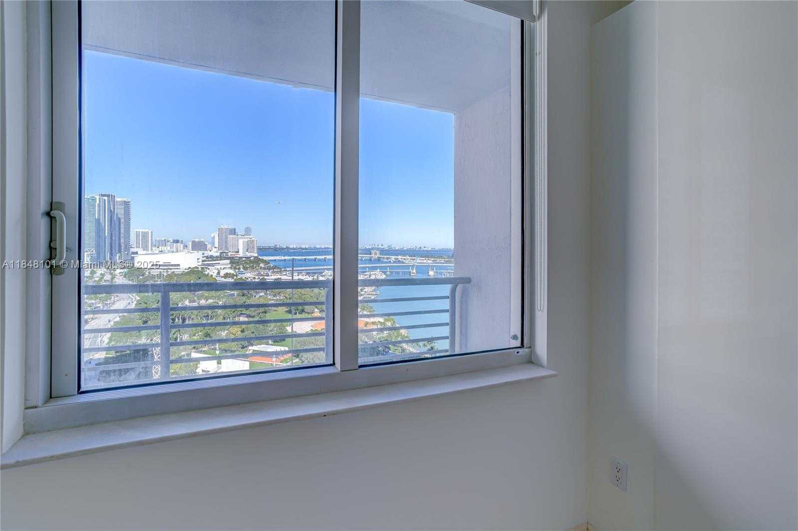 Small Image of 325 SOUTH BISCAYNE BLVD #2418, Miami Number 13