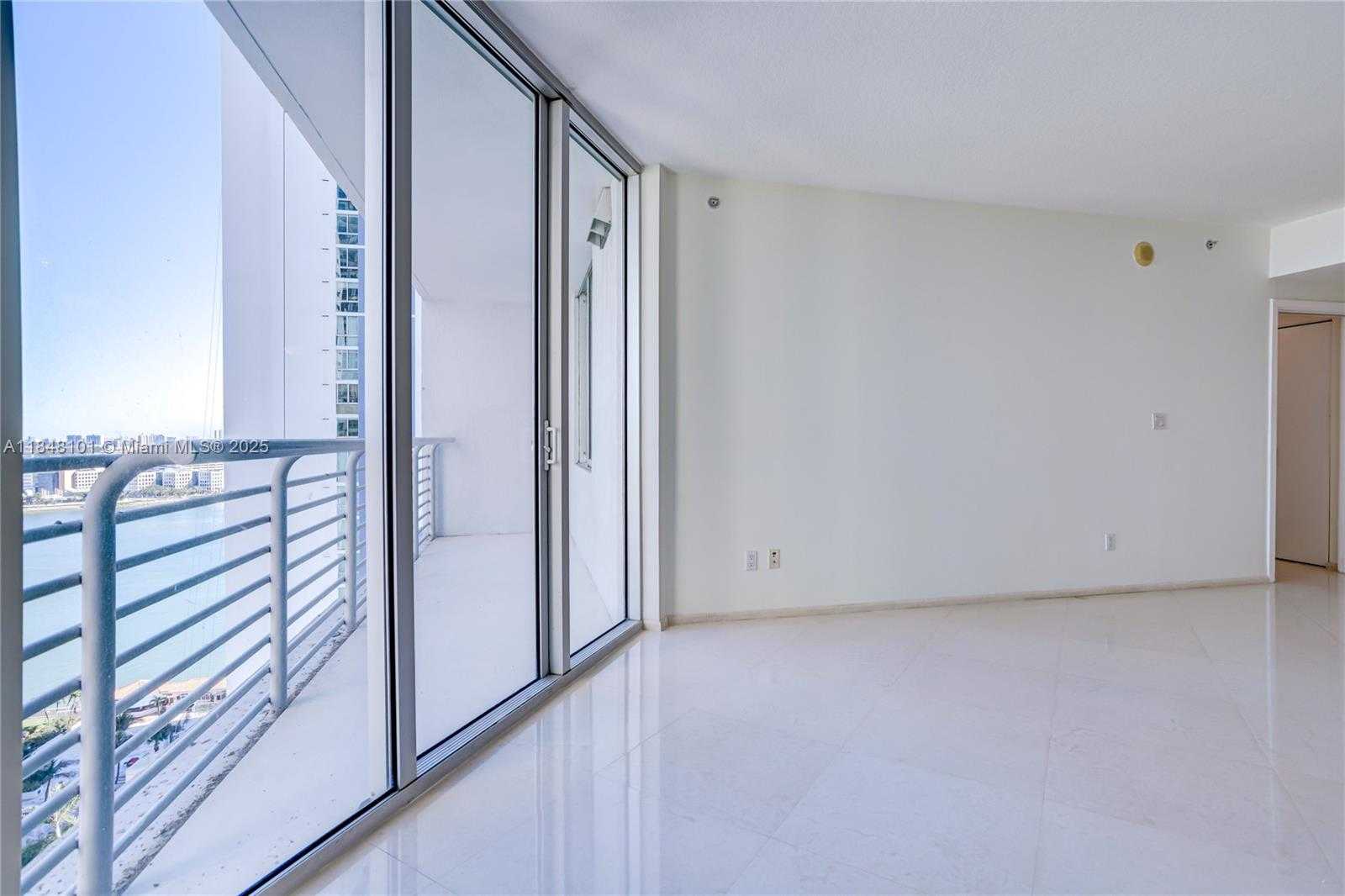 Small Image of 325 SOUTH BISCAYNE BLVD #2418, Miami Number 7