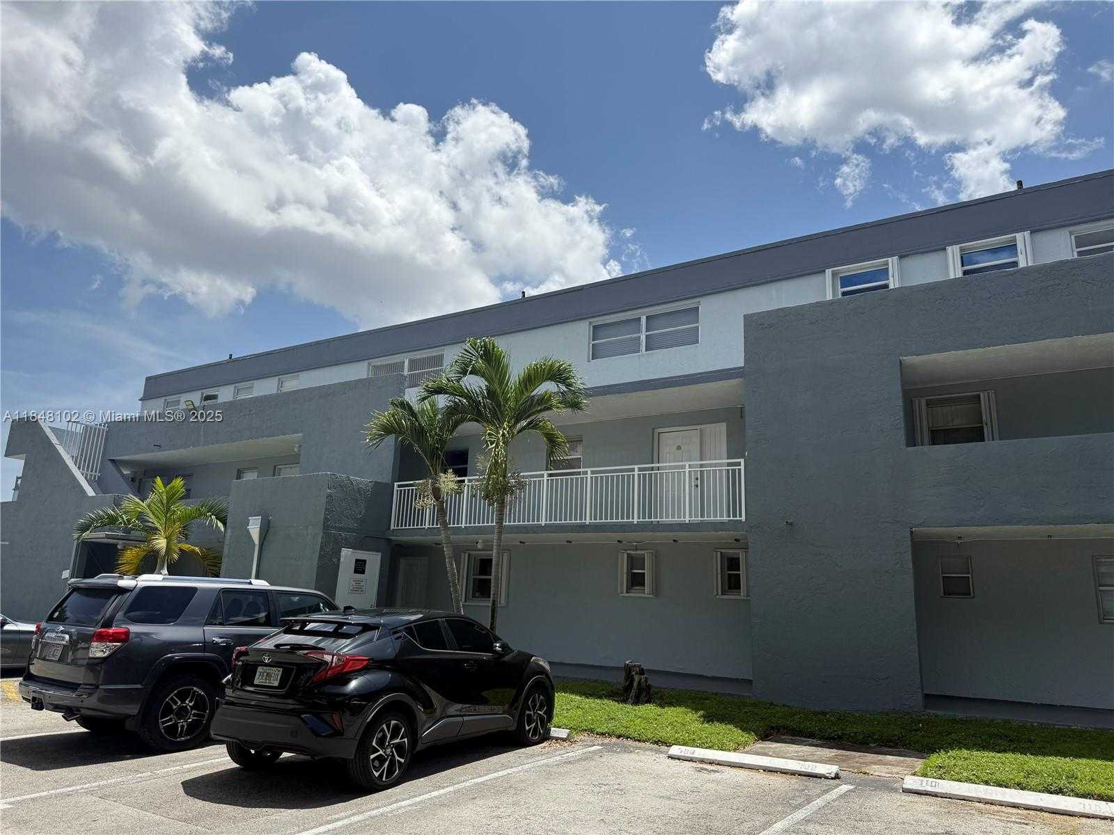 Small Image of 9371 FONTAINEBLEAU BLVD #I208, Miami Number 14
