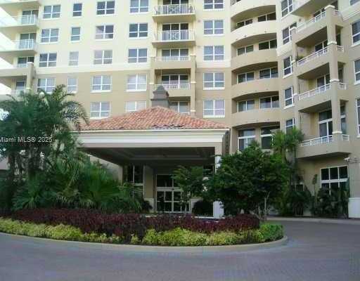 Small Image of 19501 WEST COUNTRY CLUB DR #712, Aventura Number 2