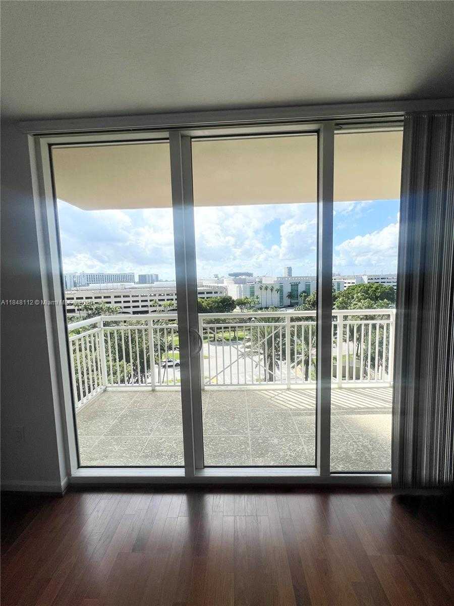 Small Image of 19501 WEST COUNTRY CLUB DR #712, Aventura Number 21