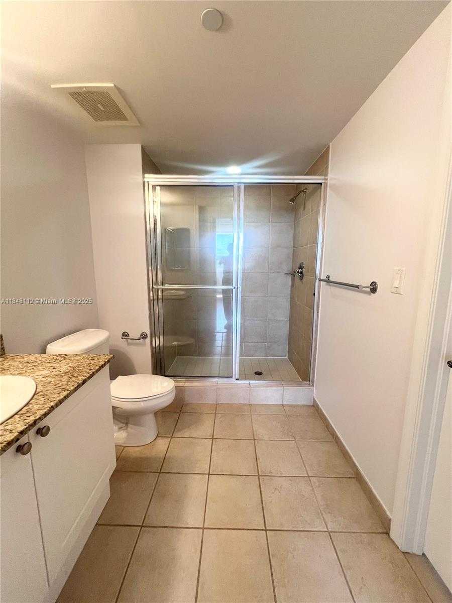 Small Image of 19501 WEST COUNTRY CLUB DR #712, Aventura Number 27