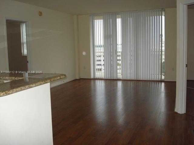 Small Image of 19501 WEST COUNTRY CLUB DR #712, Aventura Number 4