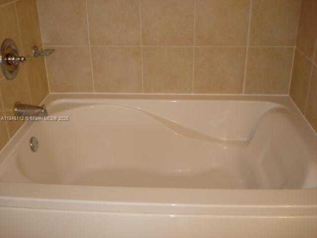 Small Image of 19501 WEST COUNTRY CLUB DR #712, Aventura Number 8