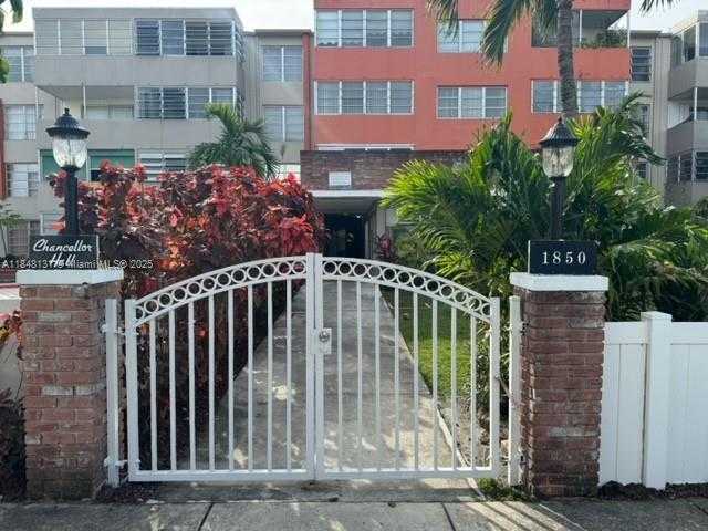 Small Image of 1850 NORTH EAST 169TH ST #308, North Miami Beach Number 2