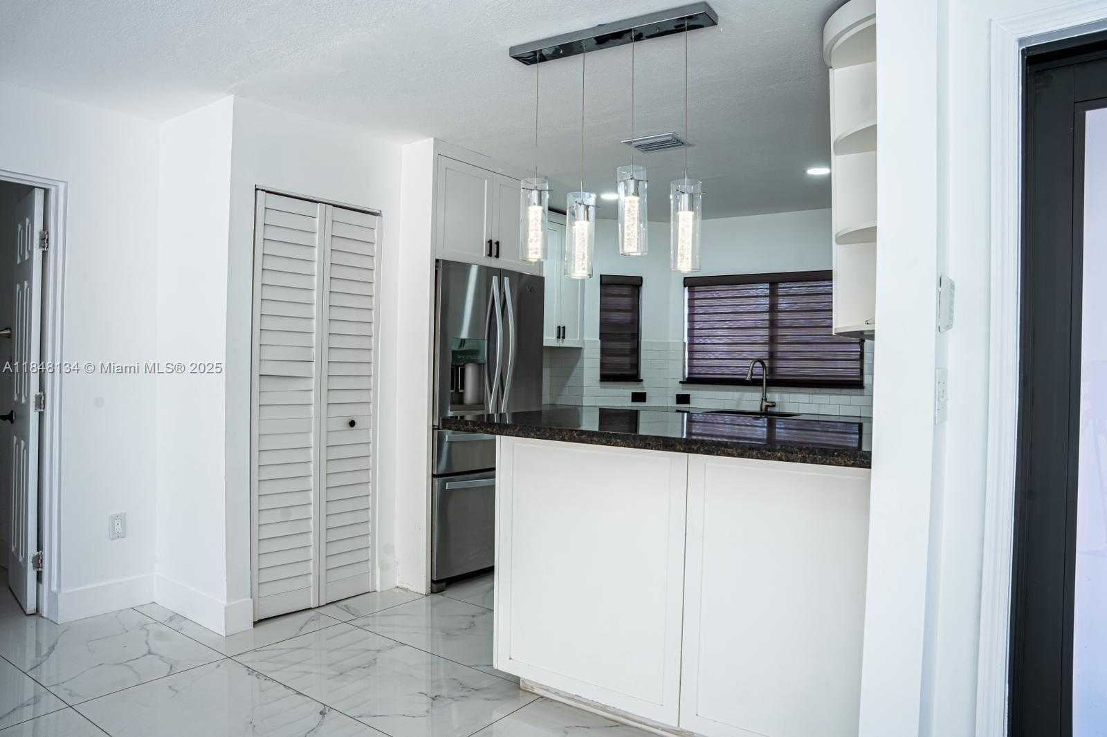 Small Image of 16710 SOUTH WEST 140TH, Miami Number 10