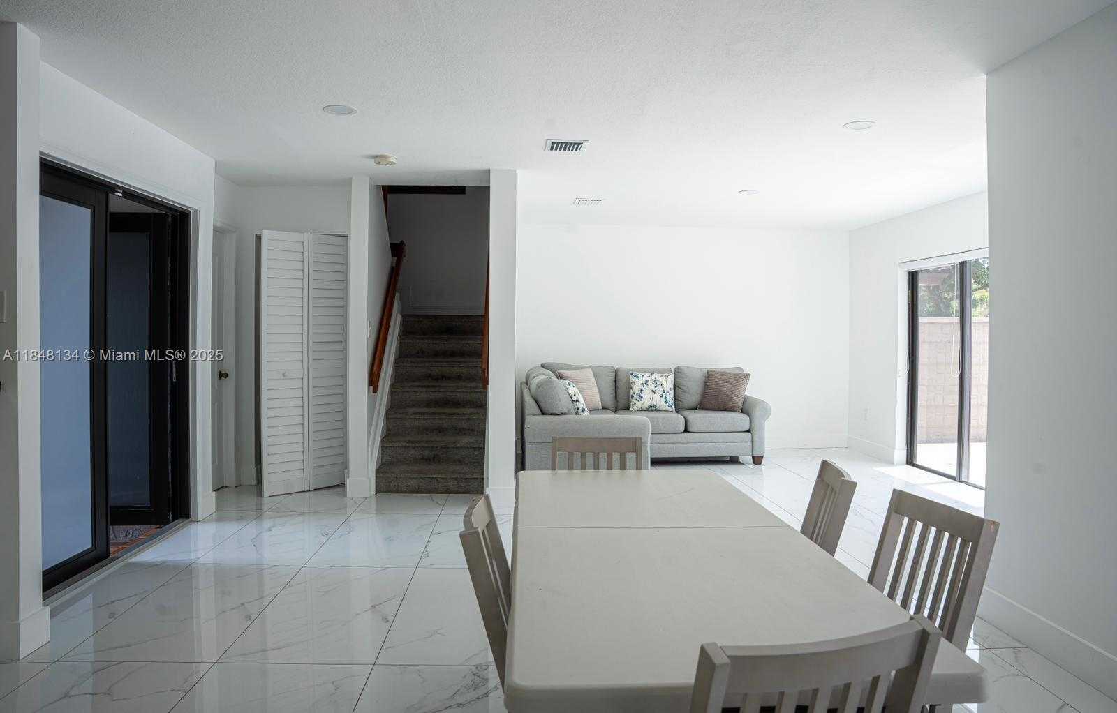 Small Image of 16710 SOUTH WEST 140TH, Miami Number 12