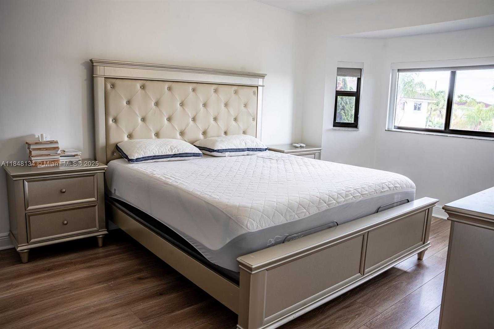Small Image of 16710 SOUTH WEST 140TH, Miami Number 19