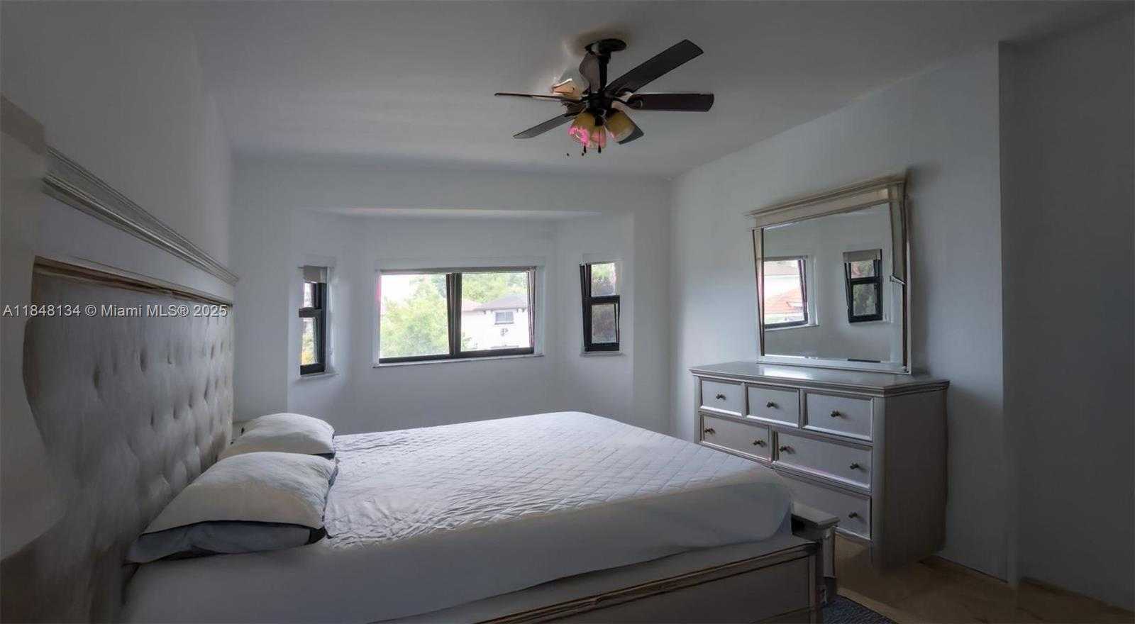 Small Image of 16710 SOUTH WEST 140TH, Miami Number 20
