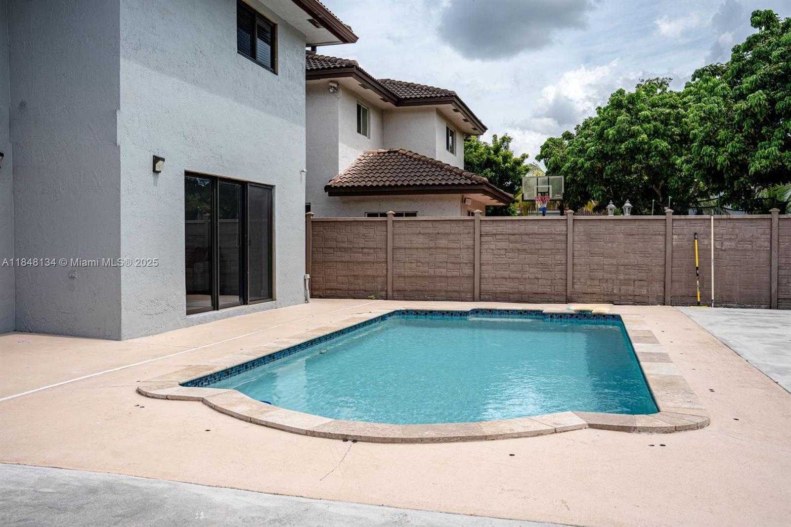 Small Image of 16710 SOUTH WEST 140TH, Miami Number 5
