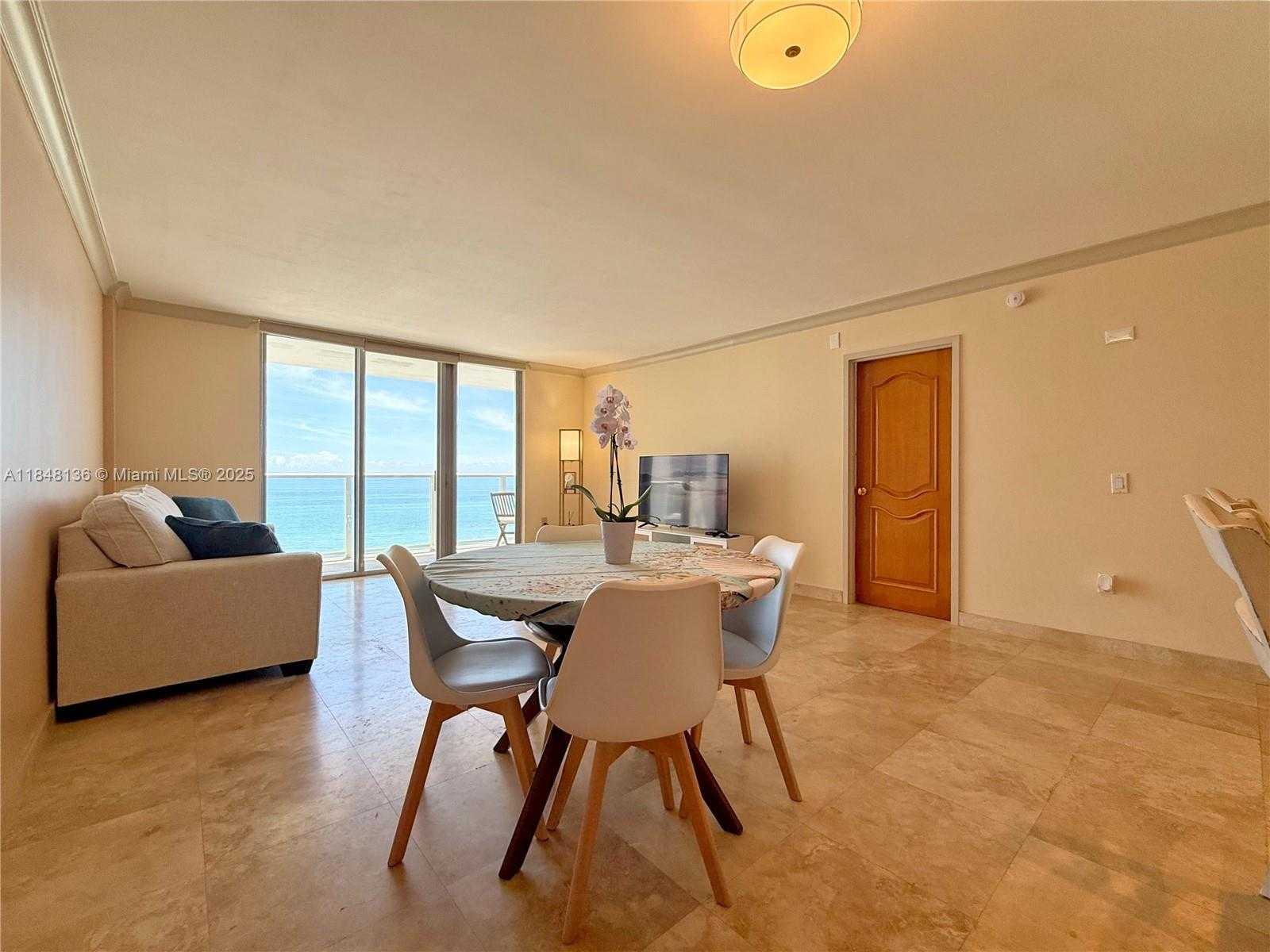 Small Image of 5701 COLLINS AVE #1710, Miami Beach Number 4