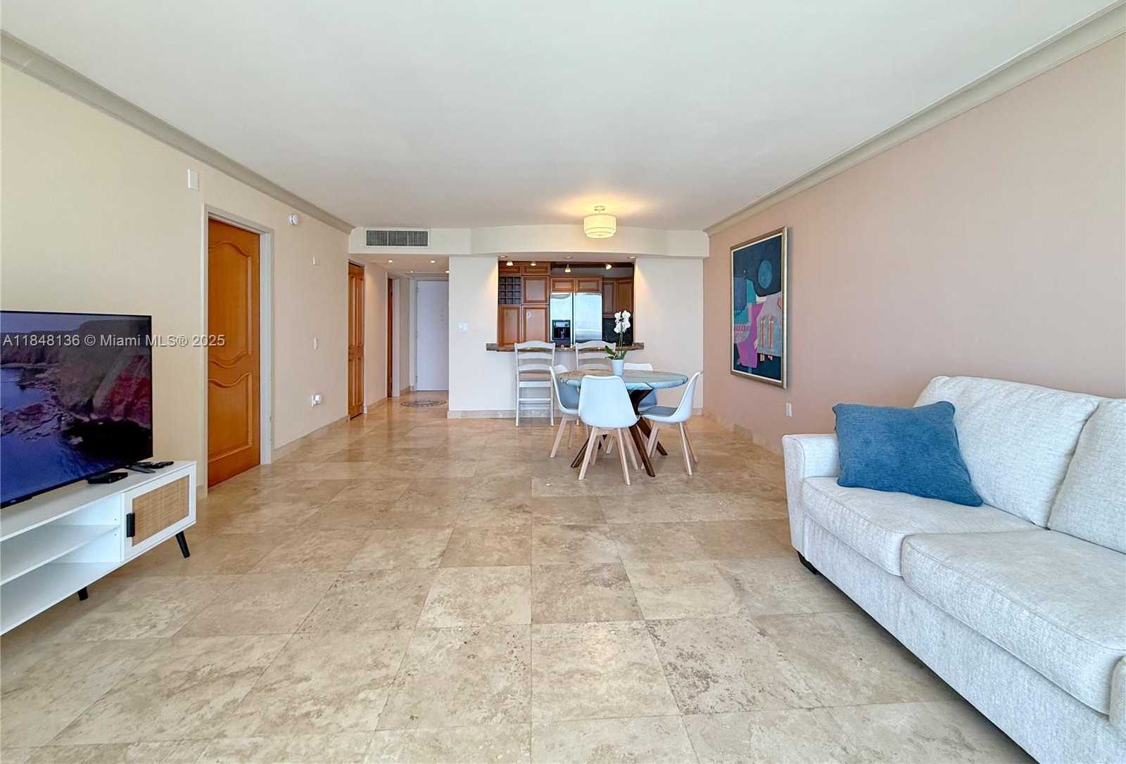 Small Image of 5701 COLLINS AVE #1710, Miami Beach Number 5