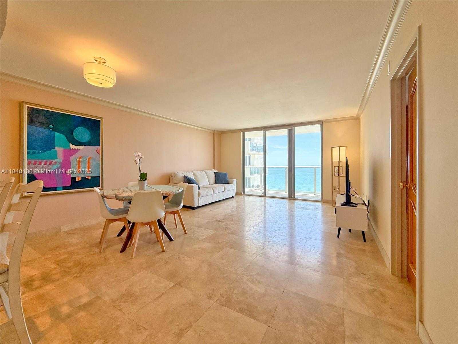 Small Image of 5701 COLLINS AVE #1710, Miami Beach Number 6