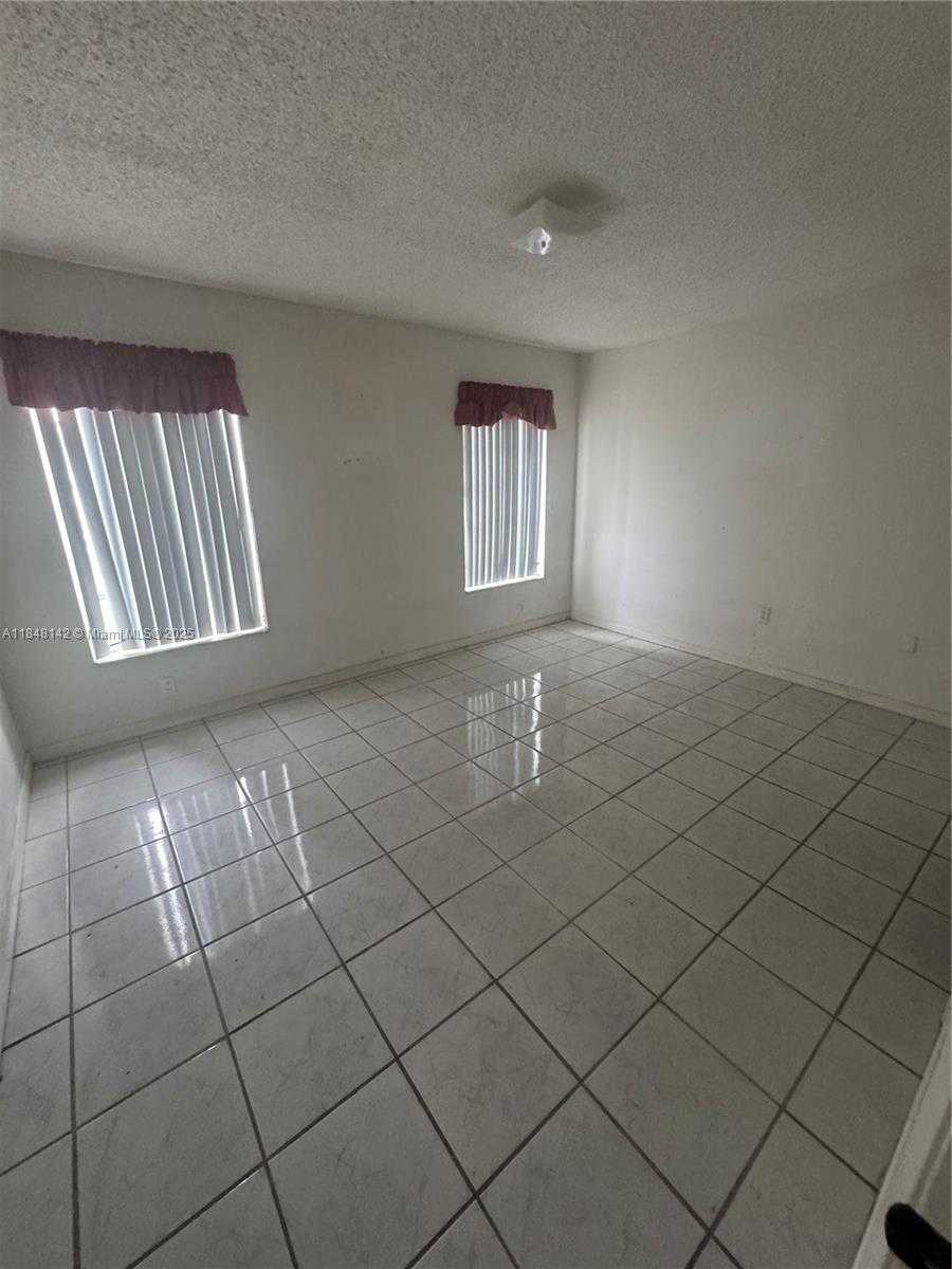Small Image of 9824 SOUTH WEST 123RD TER, Miami Number 10