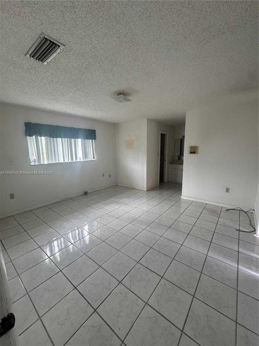Small Image of 9824 SOUTH WEST 123RD TER, Miami Number 9