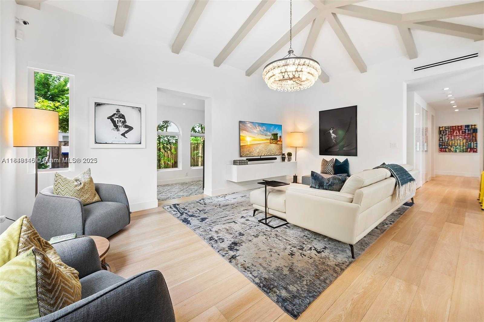 Small Image of 4301 POST AVE, Miami Beach Number 2
