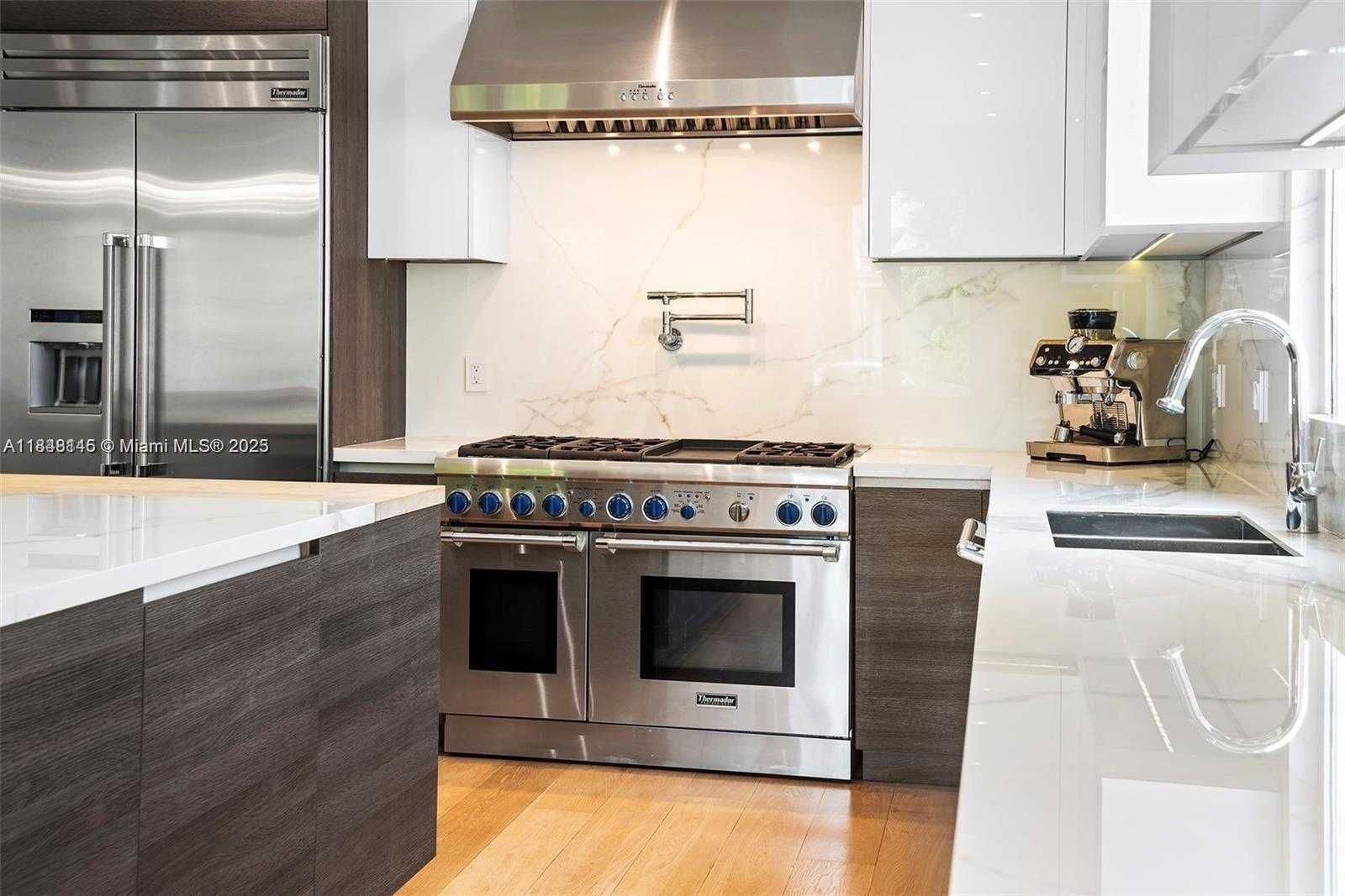 Small Image of 4301 POST AVE, Miami Beach Number 5
