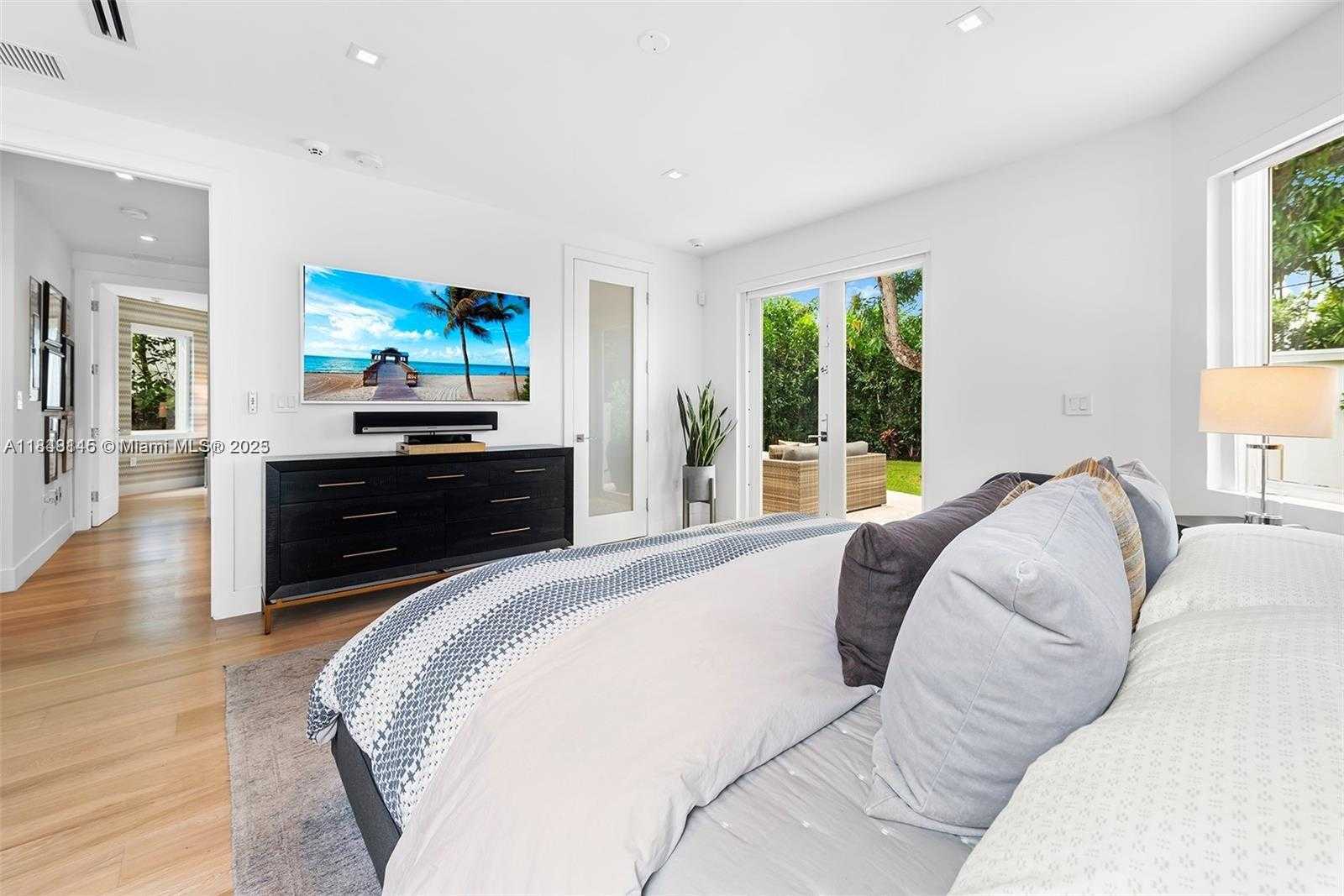 Small Image of 4301 POST AVE, Miami Beach Number 7