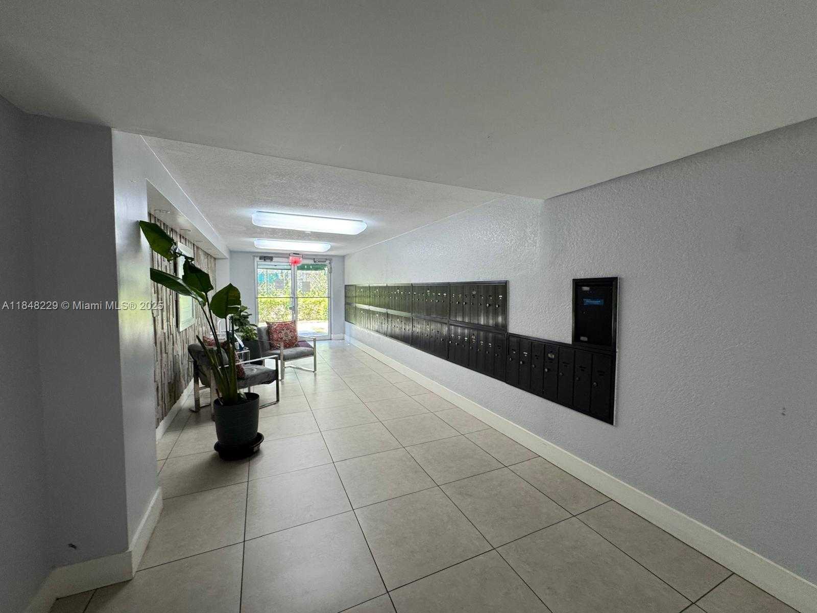Small Image of 9350 FONTAINEBLEAU BLVD #606, Miami Number 14