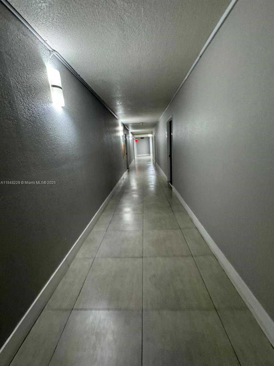 Small Image of 9350 FONTAINEBLEAU BLVD #606, Miami Number 6