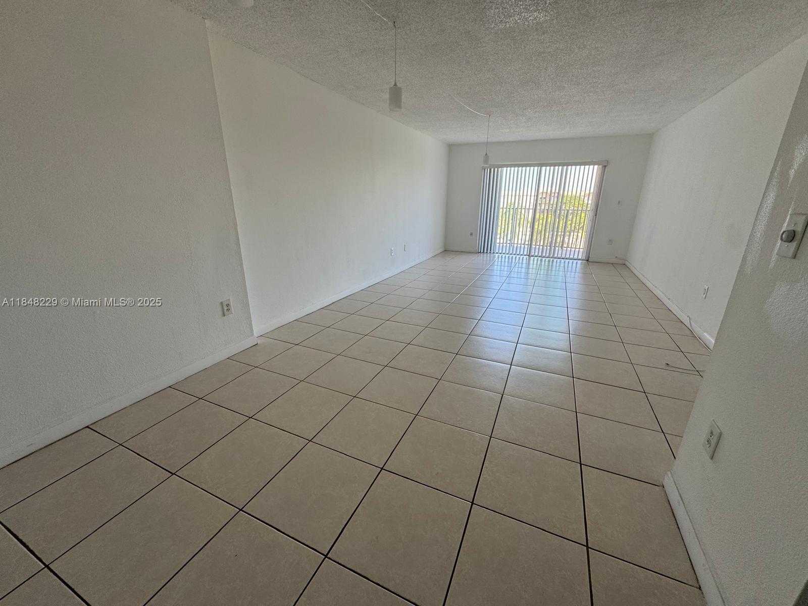 Small Image of 9350 FONTAINEBLEAU BLVD #606, Miami Number 9