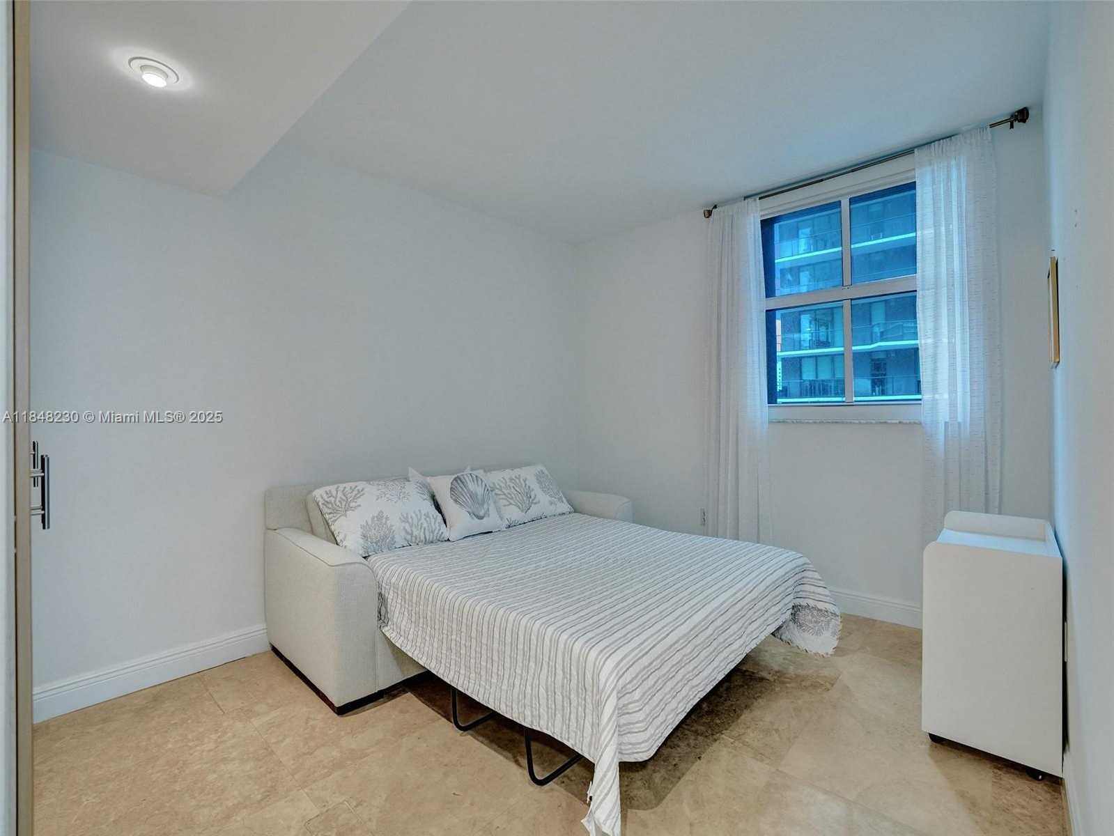 Small Image of 1250 SOUTH MIAMI AVE #1201, Miami Number 21