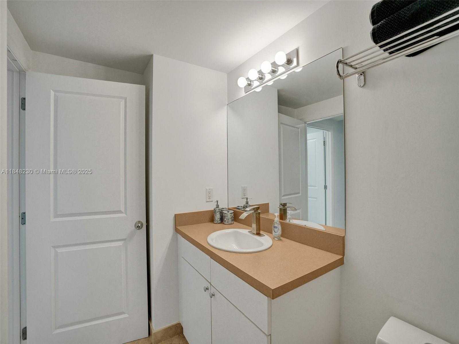 Small Image of 1250 SOUTH MIAMI AVE #1201, Miami Number 26