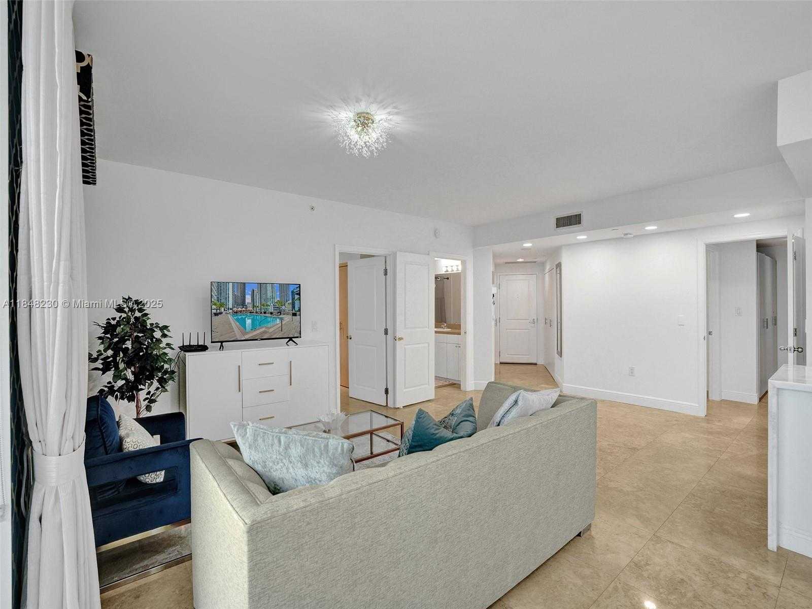 Small Image of 1250 SOUTH MIAMI AVE #1201, Miami Number 3