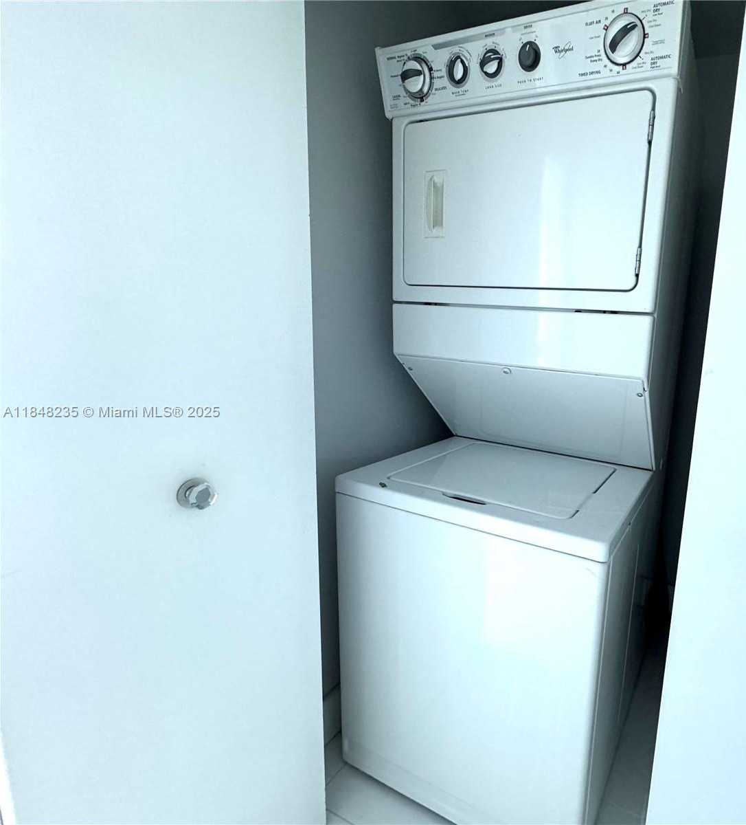 Small Image of 60 SOUTH WEST 13TH ST #3408, Miami Number 15