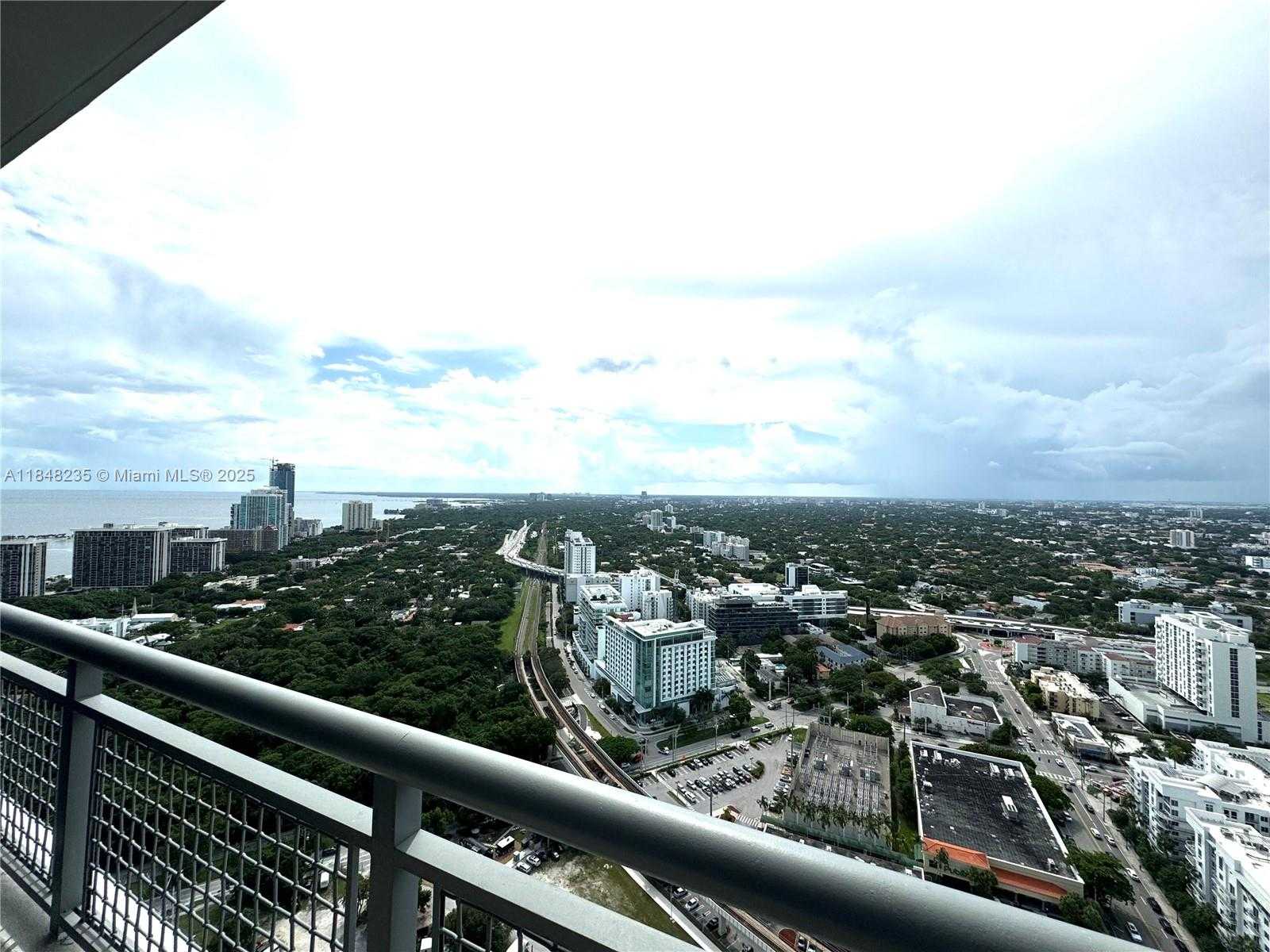 Small Image of 60 SOUTH WEST 13TH ST #3408, Miami Number 22