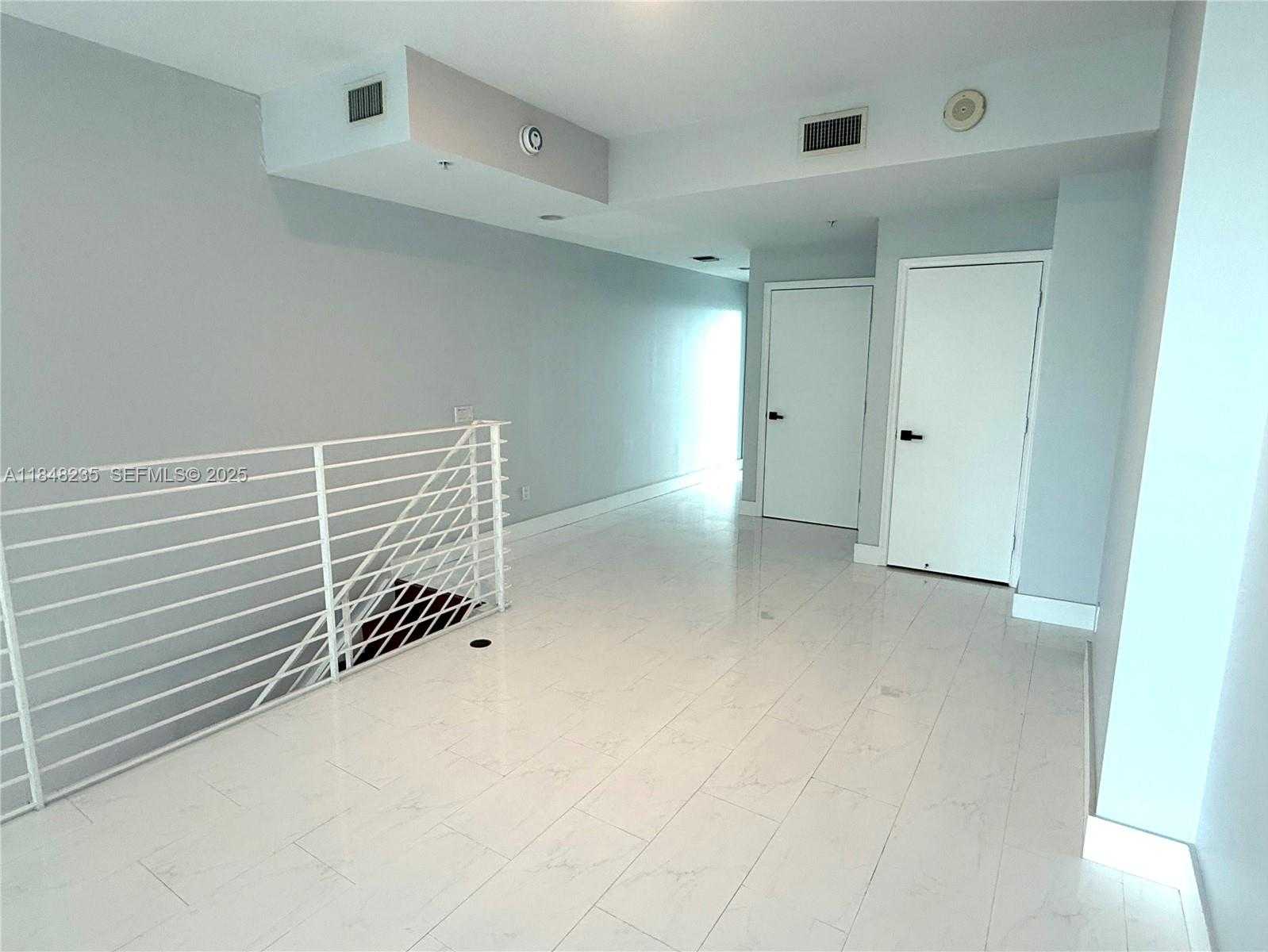 Small Image of 60 SOUTH WEST 13TH ST #3408, Miami Number 30