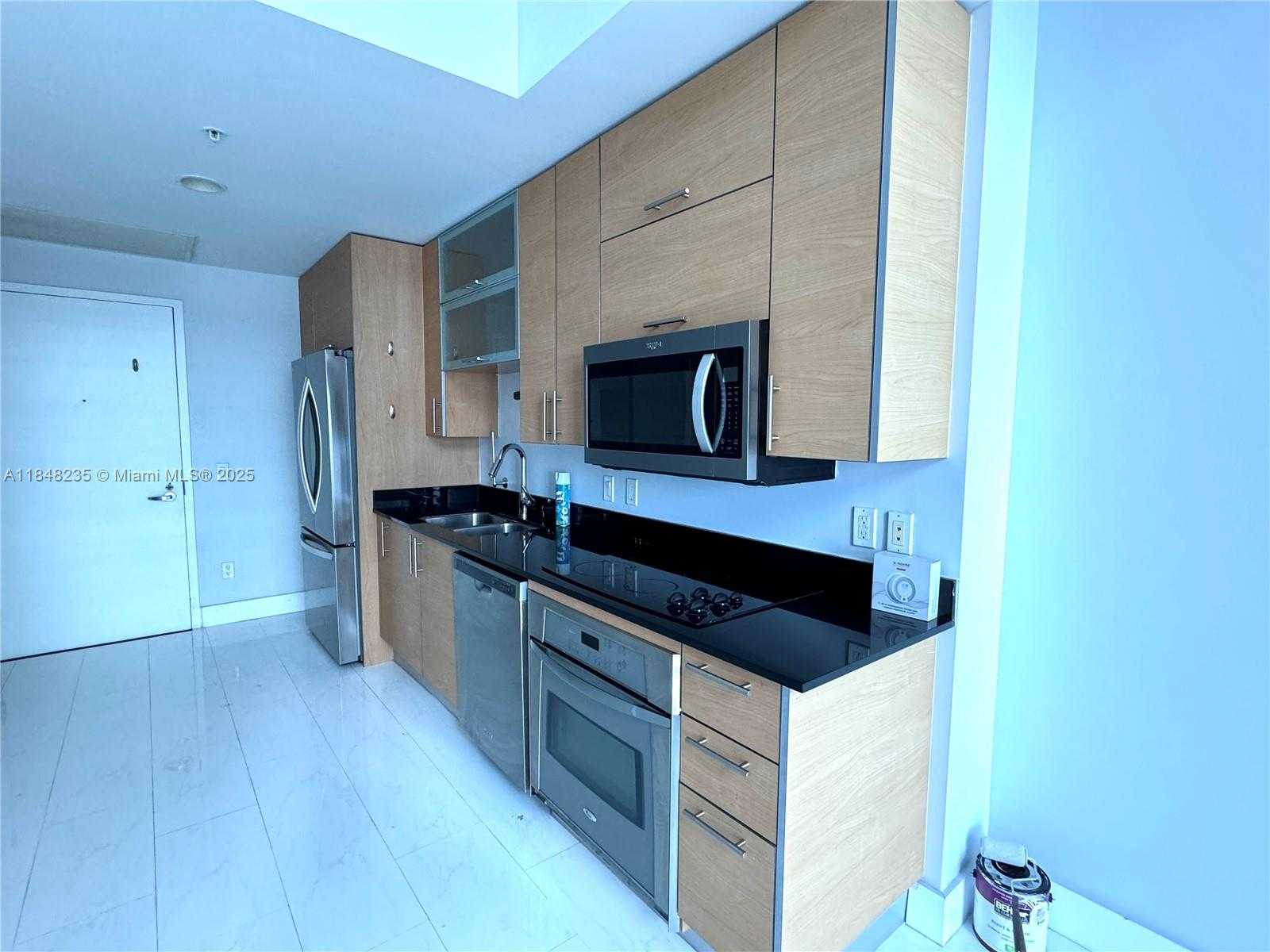 Small Image of 60 SOUTH WEST 13TH ST #3408, Miami Number 4