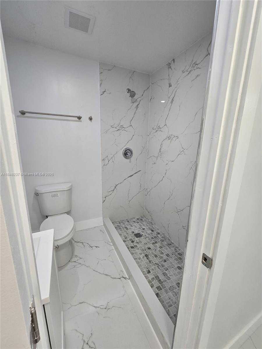 Small Image of 13470 SOUTH WEST 24TH ST, Miami Number 11