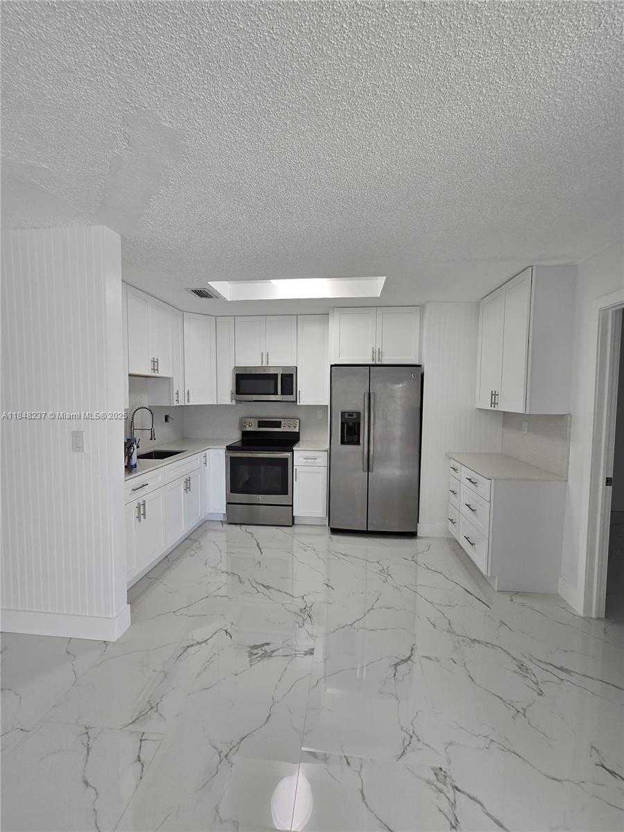 Small Image of 13470 SOUTH WEST 24TH ST, Miami Number 3
