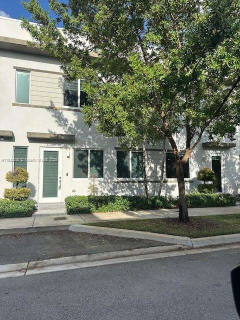 Small Image of Doral Number 1