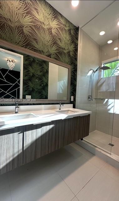 Small Image of Doral Number 14